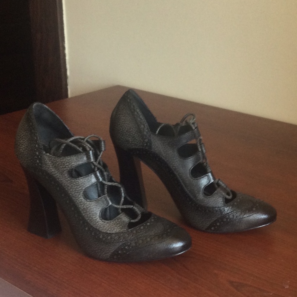 Tory Burch Black Lace-Up Leather Heels - Picture 15 of 16